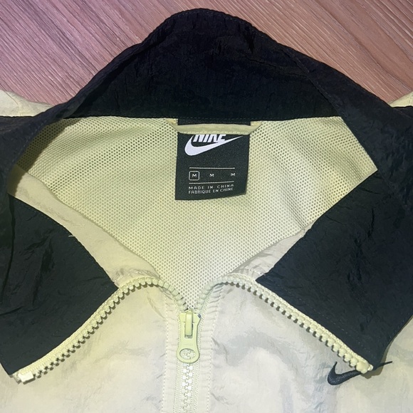 Nike ZIP-UP JACKET SIZE MEDIUM - Picture 4 of 7